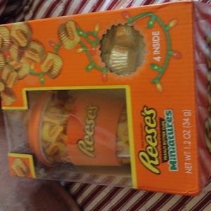 Reese gift set ceramic travel cup and Reese's this is an awesome